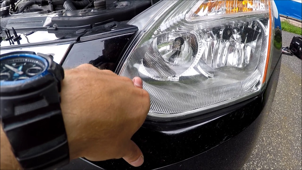 how to change headlight bulb nissan dualis
